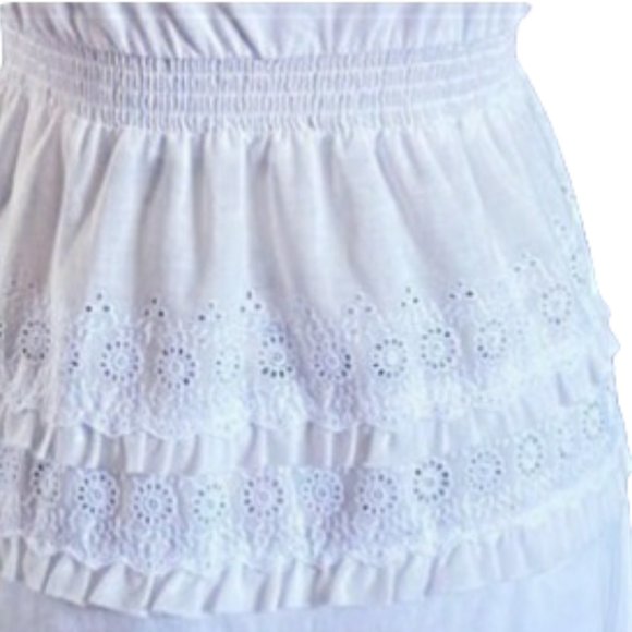 Like New! White Cotton Blend Eyelet Dress - Size Medium - Picture 4 of 9